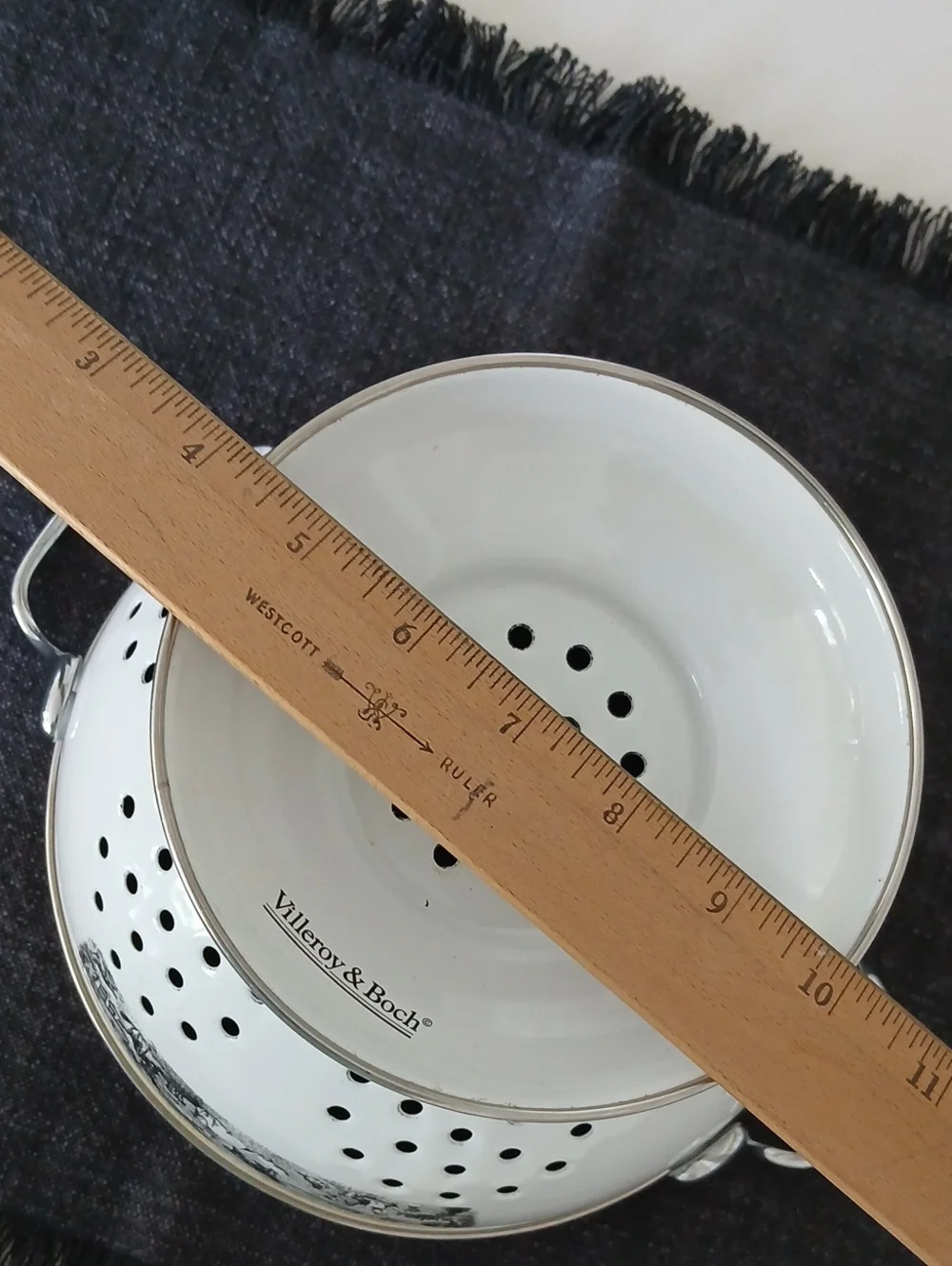 Villeroy & Boch AUDUN FERME Colander Enamel Black White Florals Pastoral Scene